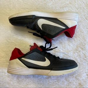 SIZE 8.5 MENS NIKES
